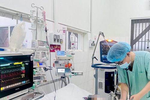 Cứu sống bệnh nhi bị viêm cơ tim tối cấp biến chứng sốc tim