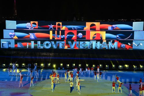 Di chuyển thế nào, gửi xe ở đâu khi xem Lễ hội Sông nước 2024?