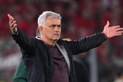 Mourinho lần đầu trở lại với bóng đá sau khi rời Roma