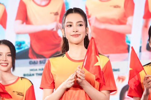 Dàn hoa hậu tham gia giải chạy Strong Vietnam 2024