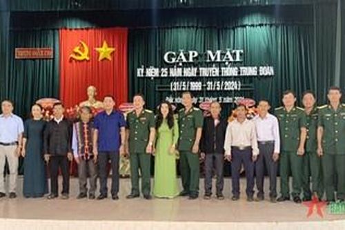 Trung đoàn 720 (Binh đoàn 16) gặp mặt kỷ niệm 25 năm Ngày truyền thống