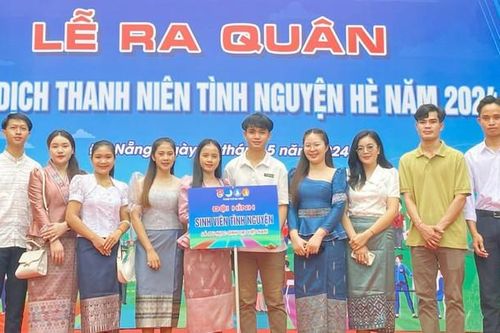 Ra mắt đội hình Sinh viên tình nguyện là du học sinh tại Việt Nam