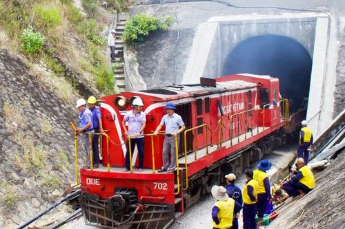Thông hầm Chí Thạnh, còn 12 hầm đường sắt nguy cơ sạt lở cao