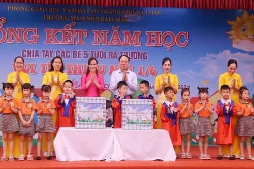 Lãnh đạo tỉnh Quảng Ninh thăm, tặng quà trẻ em nhân dịp Tết Thiếu nhi