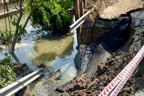 Cần Thơ: Quốc lộ 80 bị sạt lở làm ùn tắc giao thông kéo dài hàng km