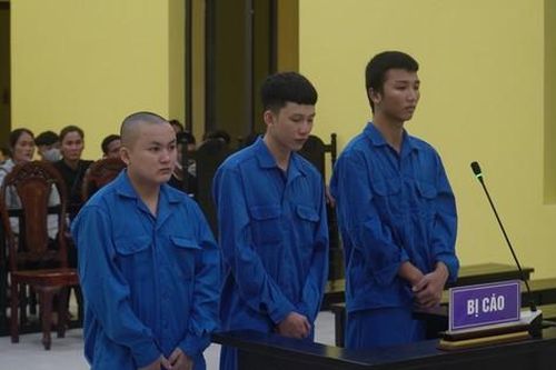 Lĩnh 13 năm tù vì giết người yêu cũ của bạn gái