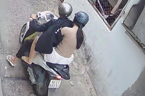 Bắt đôi nam nữ cướp giật điện thoại của bé trai 7 tuổi ở Đồng Nai