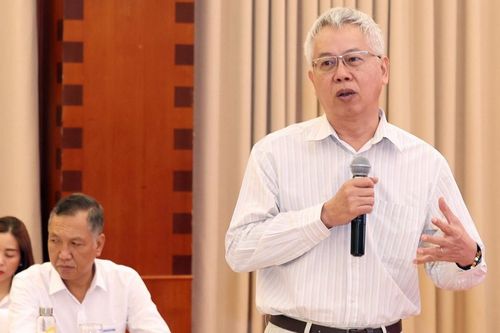 'Tôi bị ném đá thừa xây cái villa 2 tầng, nhưng vì lợi ích chung vẫn nói'
