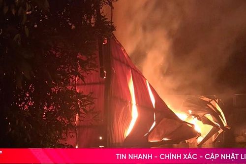 Cháy lớn thiêu rụi một xưởng gỗ ở Can Lộc