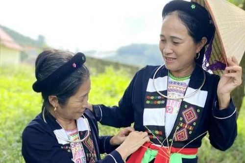 Gìn giữ nét đẹp văn hóa Sình ca