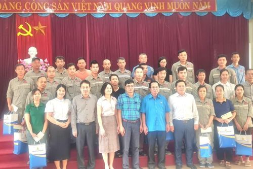 Công đoàn Công Thương Việt Nam thăm hỏi, chia sẻ với đoàn viên, người lao động