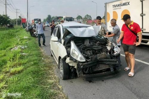Va chạm liên hoàn gây ùn tắc kéo dài trên quốc lộ 1