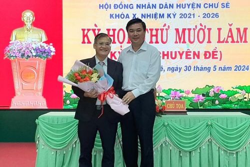 Ông Dương Mạnh Mẫn được bầu giữ chức Chủ tịch HĐND huyện Chư Sê