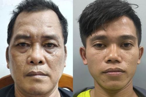 Khám nhà tội phạm ma túy, phát hiện súng và đạn