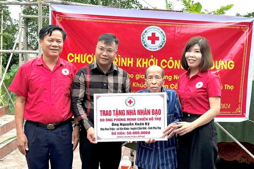 Khởi công xây dựng nhà nhân đạo cho người cao tuổi có hoàn cảnh khó khăn