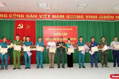 Diễn tập chiến đấu trong khu vực phòng thủ các xã Chiềng Kheo, Chiềng Dong và Chiềng Ve
