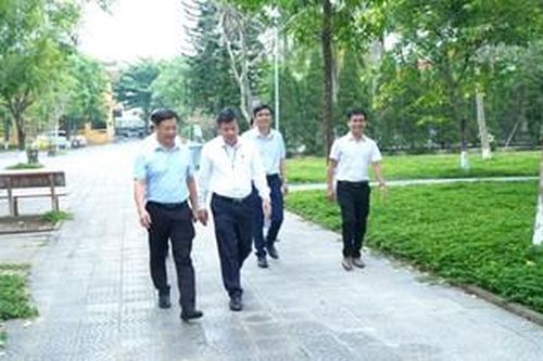 Kiểm tra công tác chuẩn bị tổ chức tuyển sinh các lớp đầu cấp năm học 2024-2025