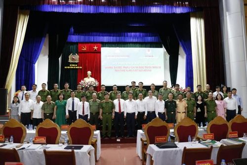 Tạo lập môi trường an toàn, lành mạnh cho truyền thông số trên mạng xã hội