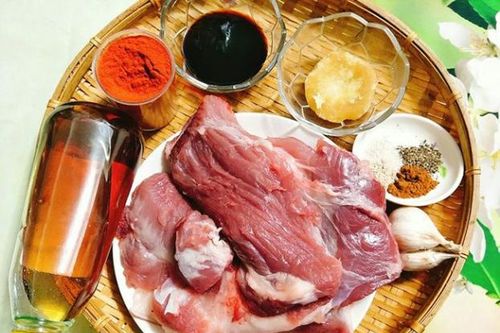 Nướng thịt bằng nồi cơm điện kiểu này dễ làm, rất ngon, khỏi cần bếp nướng chuyên dụng