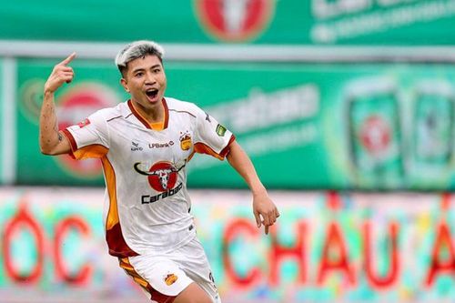 ĐT Việt Nam bất ngờ thay tiền đạo