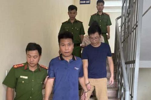 Bắt nhóm cho vay lãi nặng, thu lời bất chính gần 400 triệu đồng