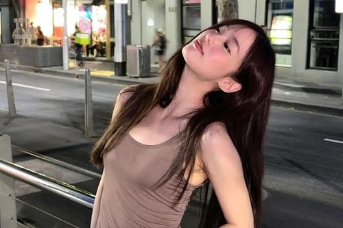 Nhan sắc 'nàng thơ' mới của Sơn Tùng