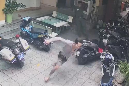Nghi phạm xin đi vệ sinh để chạy khỏi trụ sở công an