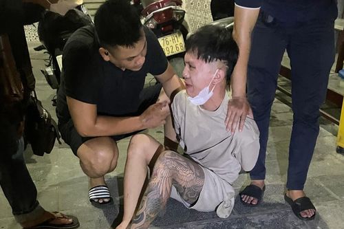 Vây bắt 'đầu nậu' ma túy chuyên 'đóng bỉm' đi giao dịch