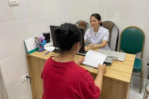 Rối loạn ăn uống trong người trẻ: Dấu hiệu của căn bệnh 'ẩn mình'