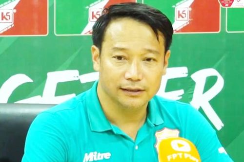Huấn luyện viên Nam Định nói về cơ hội vô địch của đội nhà