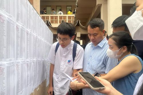 Trường chuyên đầu tiên tại Hà Nội tổ chức thi tuyển sinh lớp 10