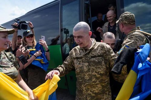 Nga và Ukraine trao đổi tù binh lần đầu sau nhiều tháng