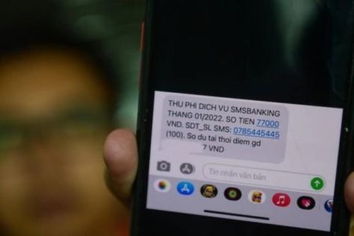 Tăng phí SMS banking, có ngân hàng thu tới nửa triệu đồng/tháng