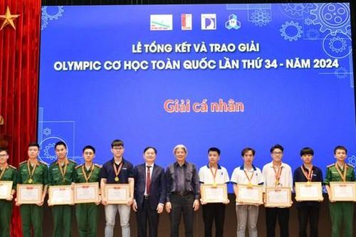 Một học viên đạt điểm tuyệt đối tại kì thi Olympic Cơ học toàn quốc