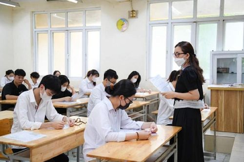 Bản tin 1/6: Camera giám sát 24/24 phòng bảo quản đề, bài thi lớp 10