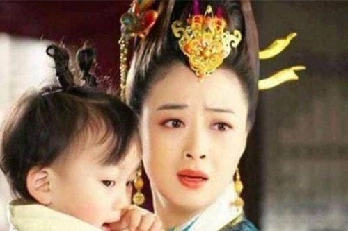 Tại sao Hoàng đế không để thê thiếp cho con bú mà lại cho nhũ mẫu thay thế? Thực ra Hoàng đế cũng rất ích kỷ