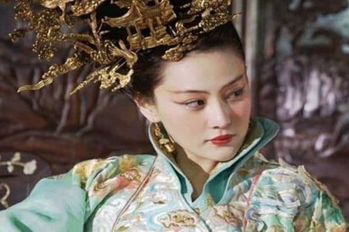 Nhũ mẫu trơ trẽn nhất trong lịch sử, để khiến hoàng đế không thể tách rời mình, mỗi ngày đều cho ông ăn một món này