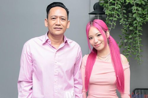 Nữ ca sĩ tiết lộ từng bị bạn bè xa lánh vì là con gái Duy Mạnh