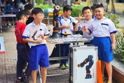 Sôi nổi Ngày hội Giáo dục và Khoa học - Sáng tạo năm 2024