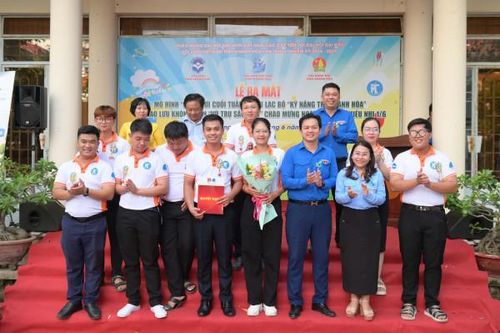 Ra mắt mô hình 'Sân chơi cuối tuần' và Câu lạc bộ Kỹ năng trẻ Khánh Hòa