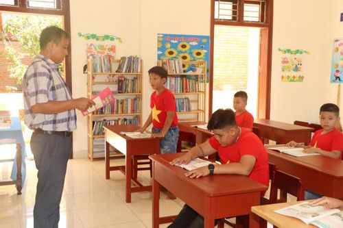 Những công dân nhí ở Trường Sa