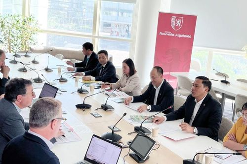 Họp bàn nội dung hợp tác giữa tỉnh Lào Cai và vùng Nouvelle Aquitaine (Pháp) giai đoạn 2025 - 2027