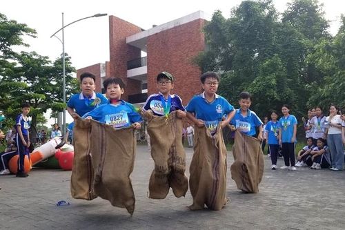 Hơn 1.000 trẻ em hào hứng tham gia Ngày hội vui cùng trẻ em