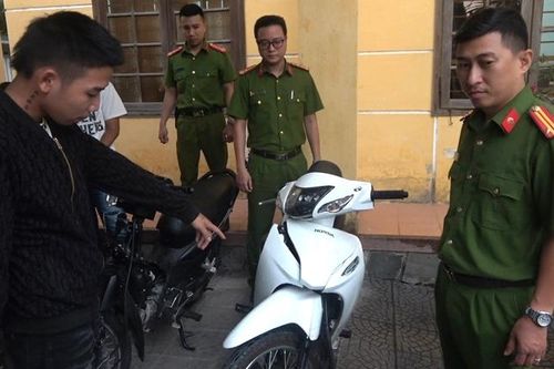 Bắt nhóm đối tượng gây ra 4 vụ trộm xe mô tô