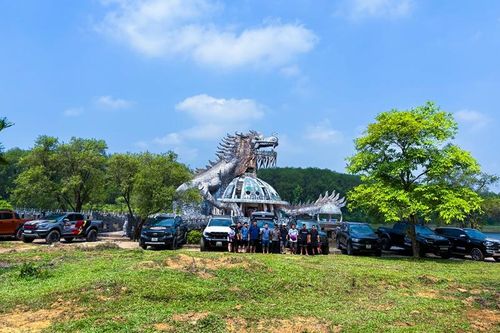 Giải đua xe ô tô địa hình lần đầu tiên được tổ chức tại Huế