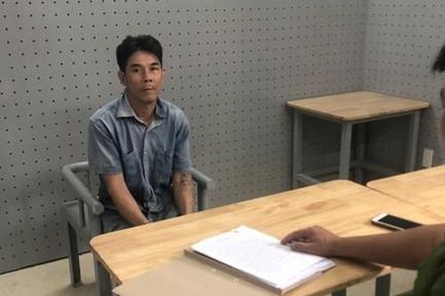 Bắt đối tượng 'cung cấp' nhiều giấy phép lái xe giả