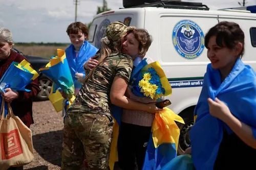 Nga và Ukraine nối lại trao đổi tù binh