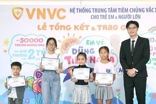 Gần 10.000 trẻ tham gia vẽ tranh về tiêm chủng
