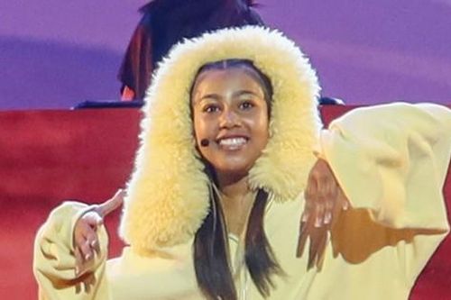 Con gái Kanye West thể hiện ra sao trên sân khấu của Disney mà bị phản ứng?