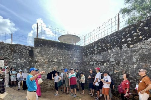 2.200 du khách tàu biển tham quan Côn Đảo